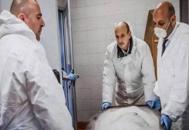 美国一富豪被冷冻50年原定2017年苏醒解冻时工作人员紧急叫停(图7)