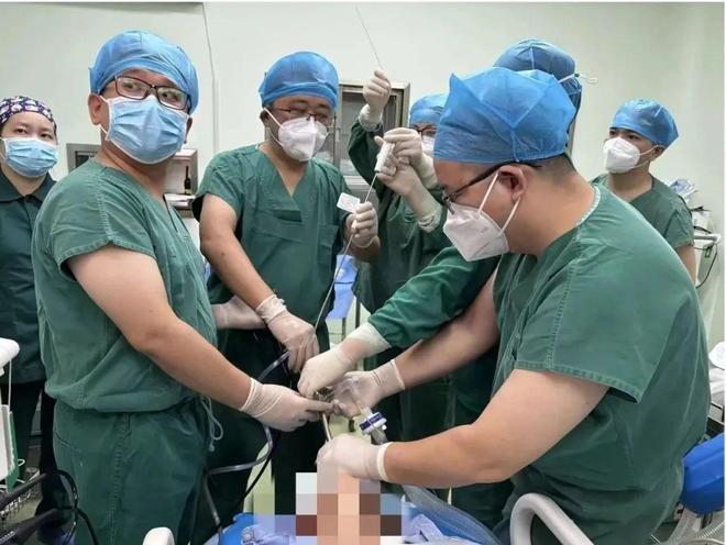 福建男子咳嗽一个月没在意一查确诊癌症！医生：太惊险了！(图2)