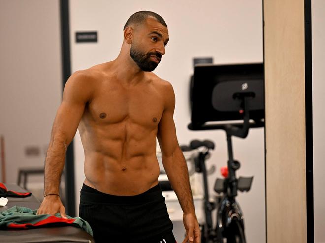 TA解析萨拉赫如何在30岁后仍保持巅峰状态：自律与营养的秘密(图1)