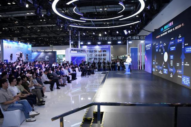 行得更稳、听得更清！2025福祉博览会展示智能助残新成果(图1)