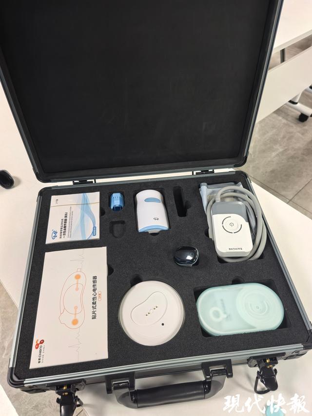 术后监测“穿”在身上！江苏省中医院AI设备实现实时监护还送中医药康复方案(图1)