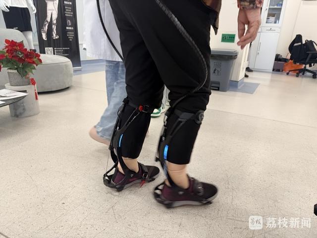 科技助老 “康复神器” 让爷爷奶奶走出“元气小碎步”(图3)