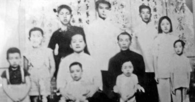 94岁老人偶然翻看杂志才发现失踪30多年的儿子已是国家功臣(图2)