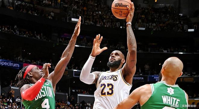 41岁詹姆斯再破天花板这一次他让和库里整个体坛沉默了(图11)