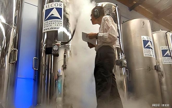 从冷冻中唤醒50年前的人：原定2017年苏醒解冻时紧急叫停(图6)