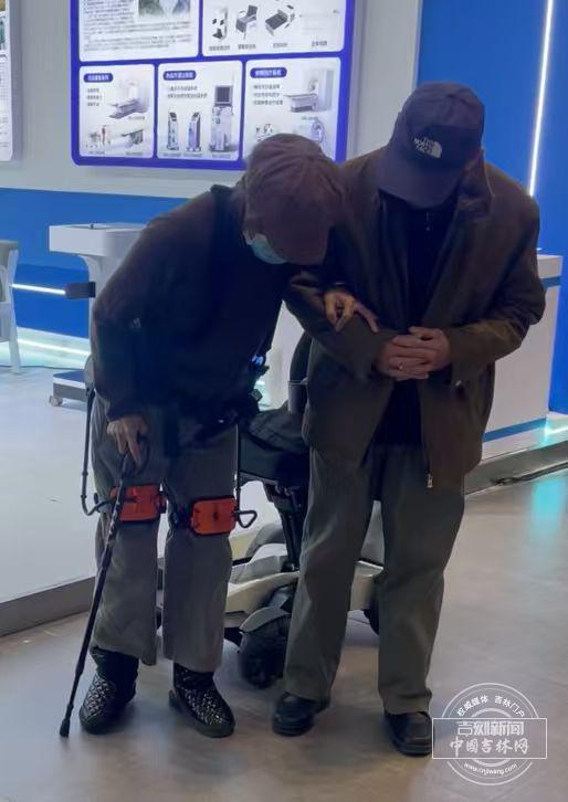 聚焦健博会｜17 项专利加持！长春本土 “康复黑科技”设备 “走进寻常百姓家”(图1)