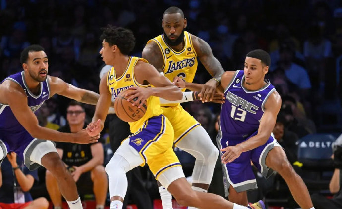 41岁詹姆斯仍居联盟效率值前五传奇球员如何突破职业寿命的生理极限？(图1)