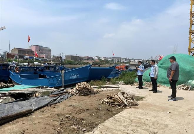 大连一夜扣押259艘渔船！北斗被拆、暗舱藏人安全黑洞有多大？(图10)