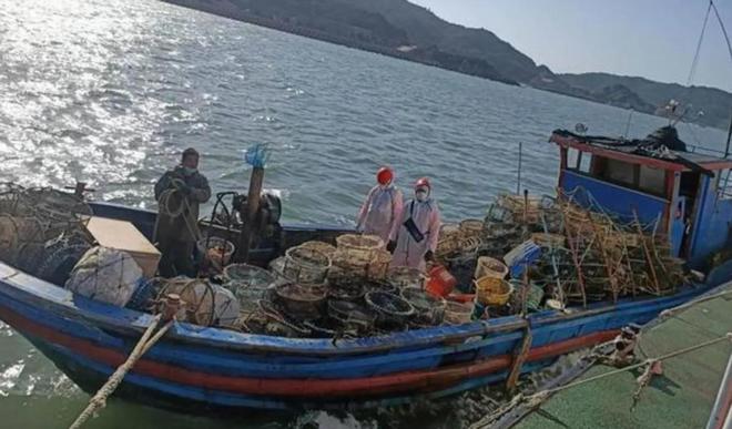 大连一夜扣押259艘渔船！北斗被拆、暗舱藏人安全黑洞有多大？(图16)