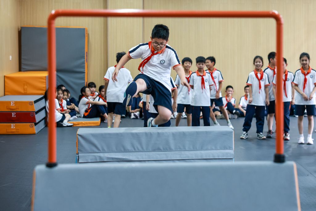 浙江宁波：特色体育课程助力青少年健康成长